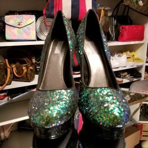 GREEN GLITTER PUMPS